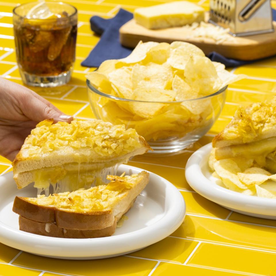 LAY'S® Ultimate Grilled Cheese